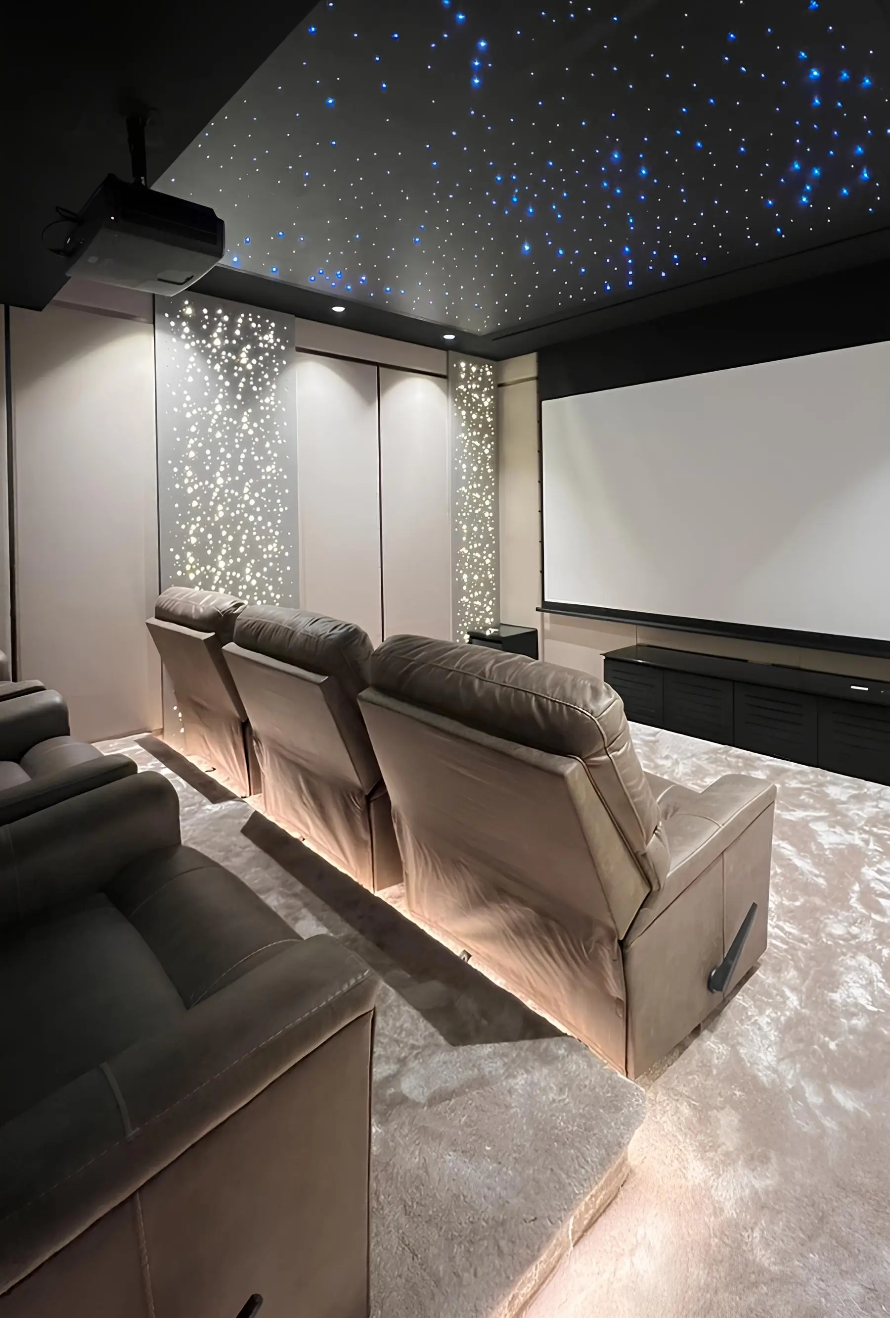 Parkway Villa — image 3