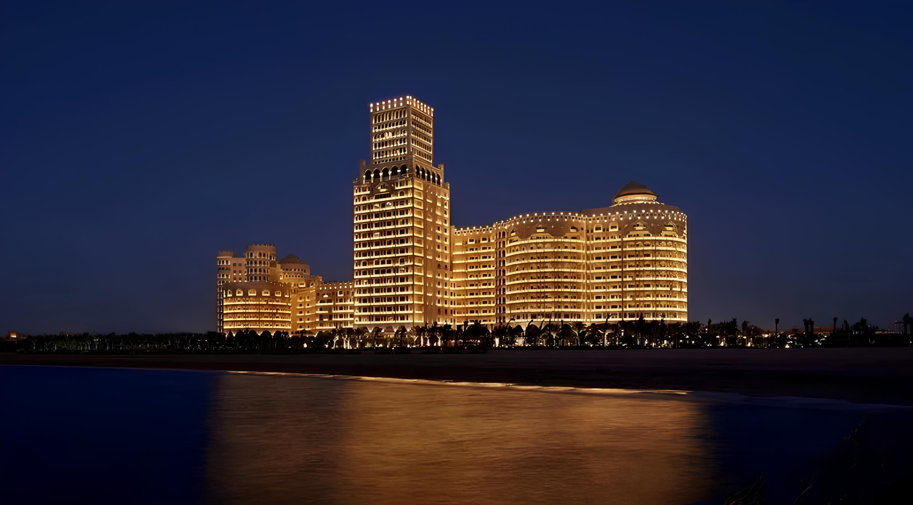 Waldorf Astoria Residences — image 3