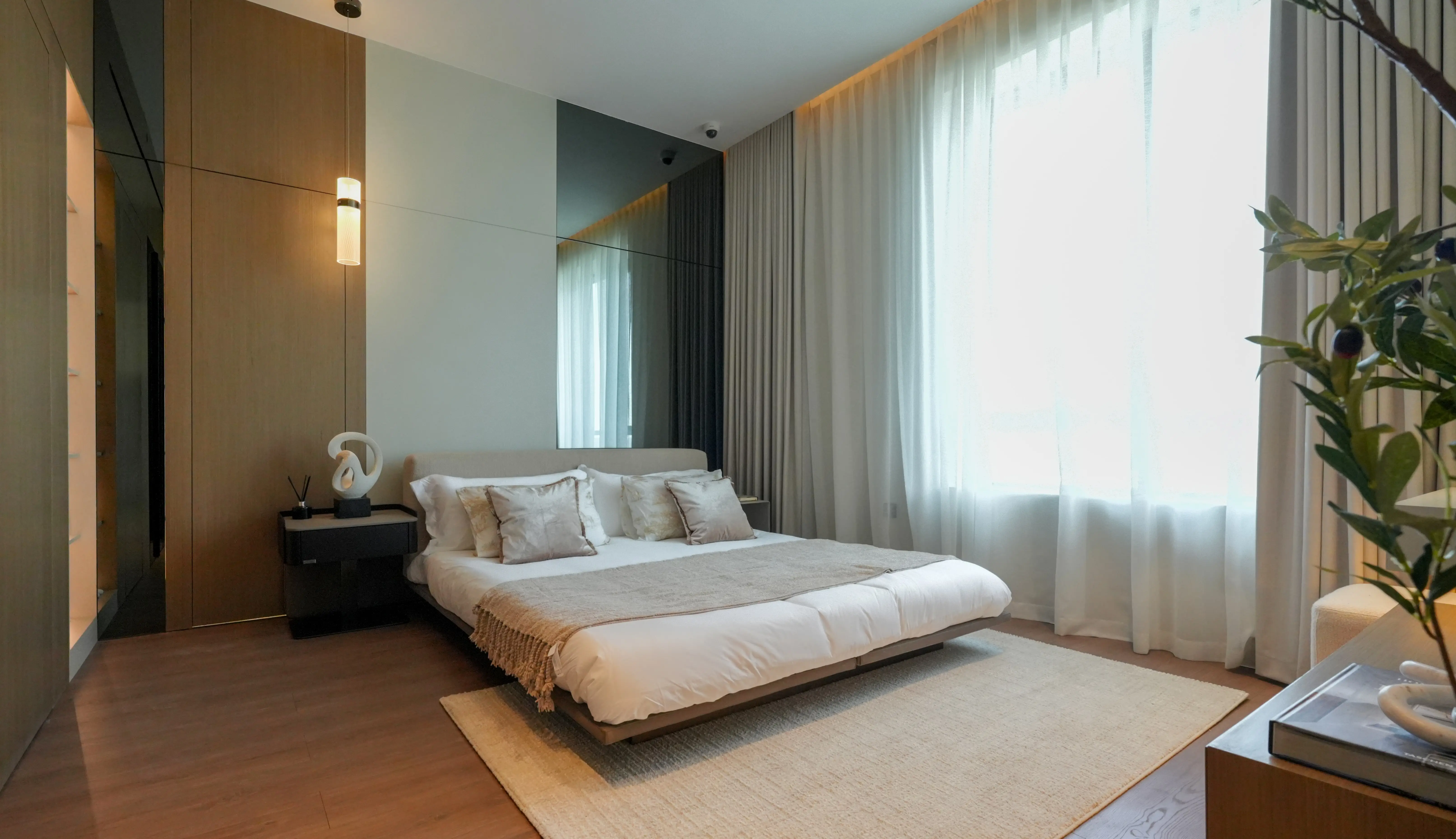 Beverly Grande — image 7