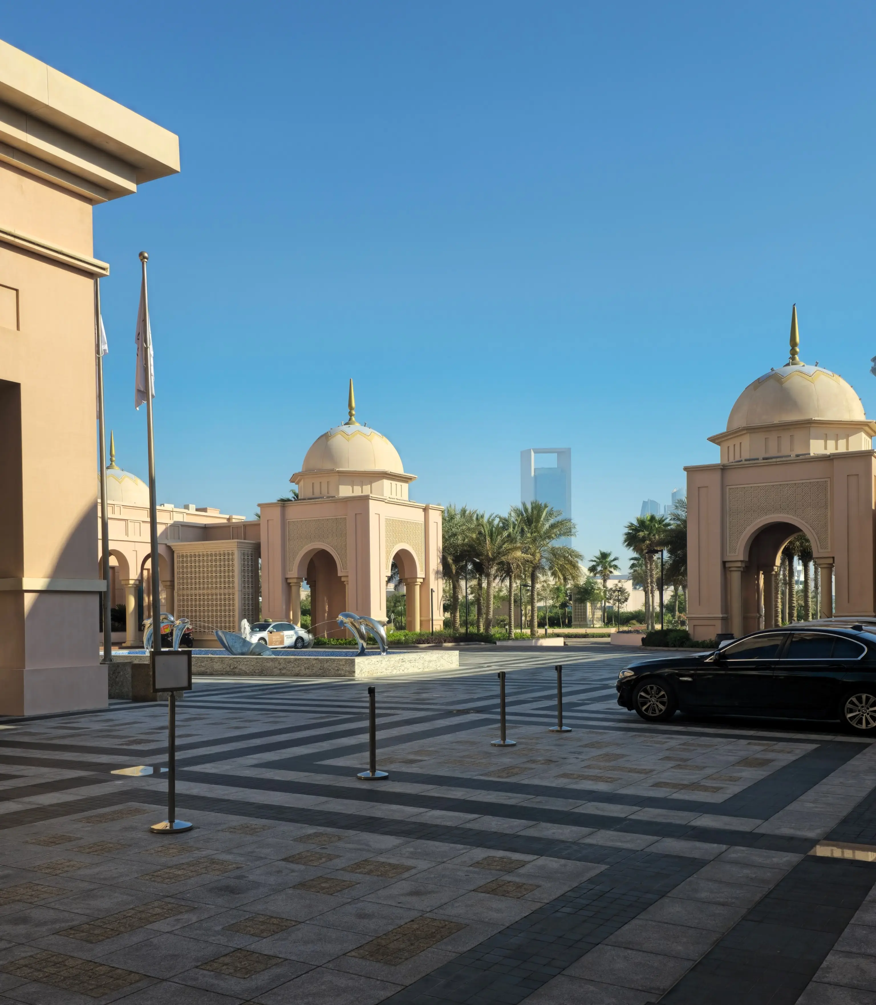 Fairmont Marina Residences — image 2